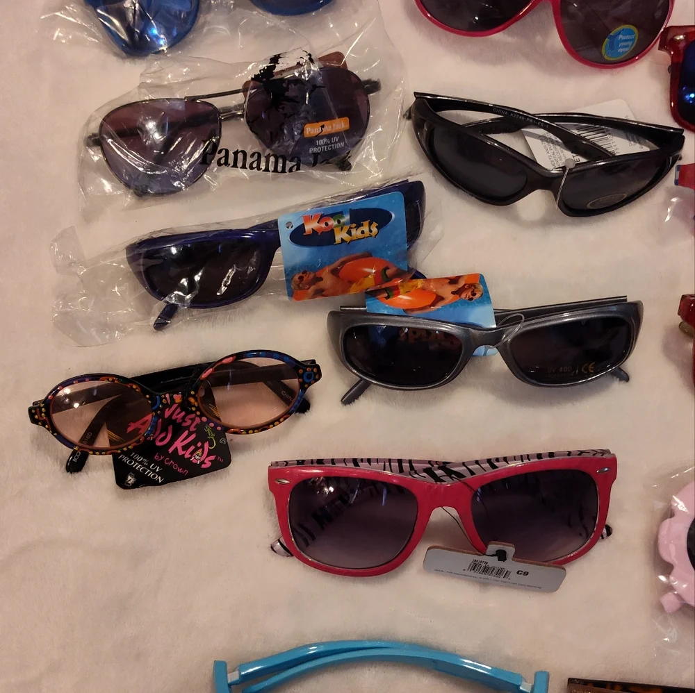 NWT! HUGE BUNDLE Of Kids/Teens Sunglasses (17prs)
